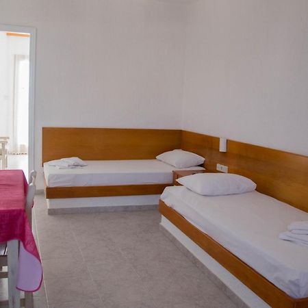 Artemis Aparthotel Makrýgialos Exteriör bild