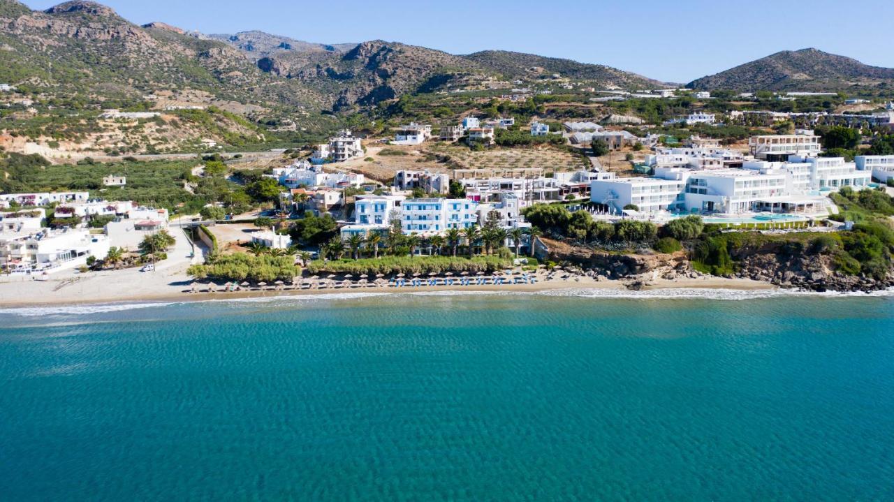 Artemis Aparthotel Makrýgialos Exteriör bild