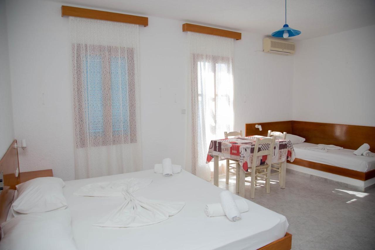 Artemis Aparthotel Makrýgialos Exteriör bild