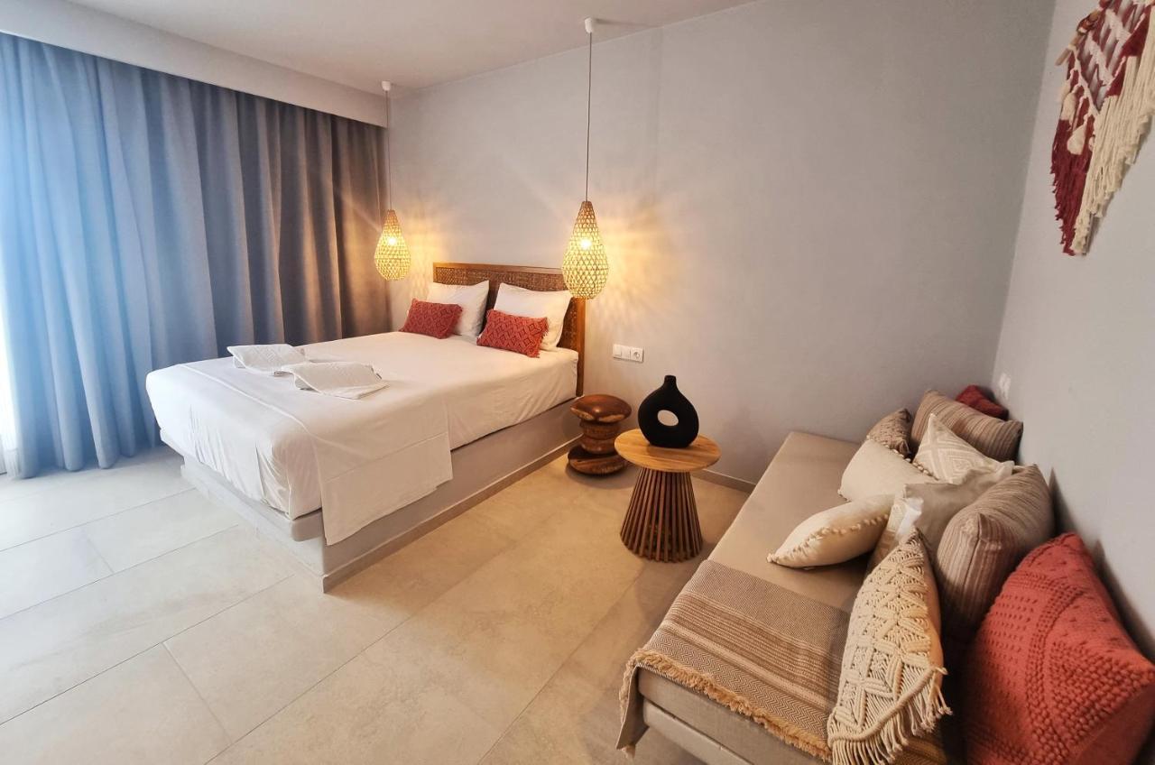 Artemis Aparthotel Makrýgialos Exteriör bild